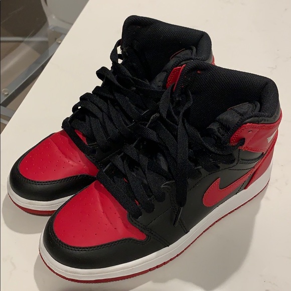 **SOLD** Air Jordan BRED 1’s **SOLD** - Picture 3 of 5